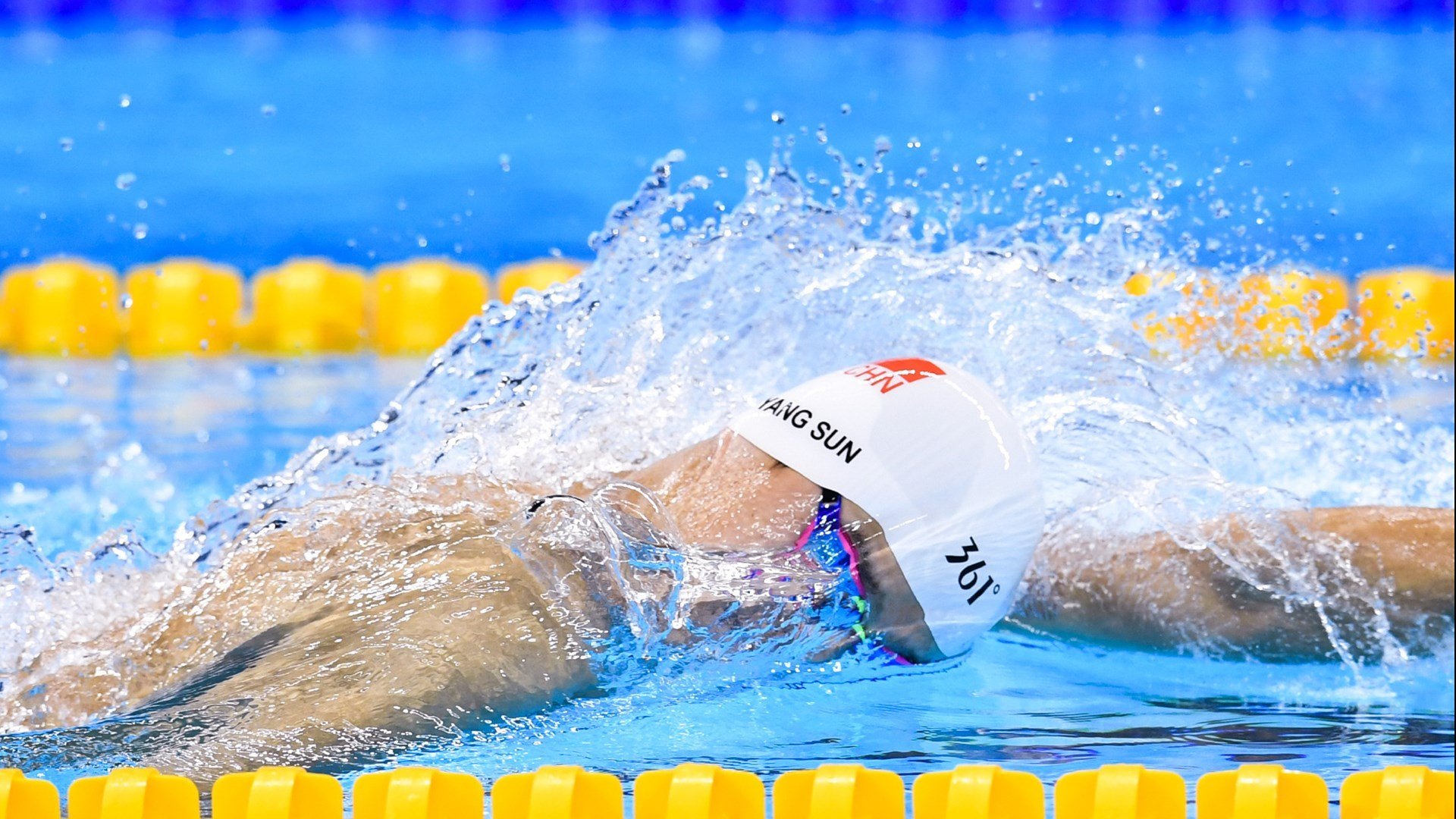 美国队展现接力赛绝对统治力,美国队接力赛重赛